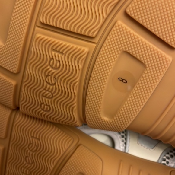 NIB Gucci sandals size 8. - Picture 8 of 11